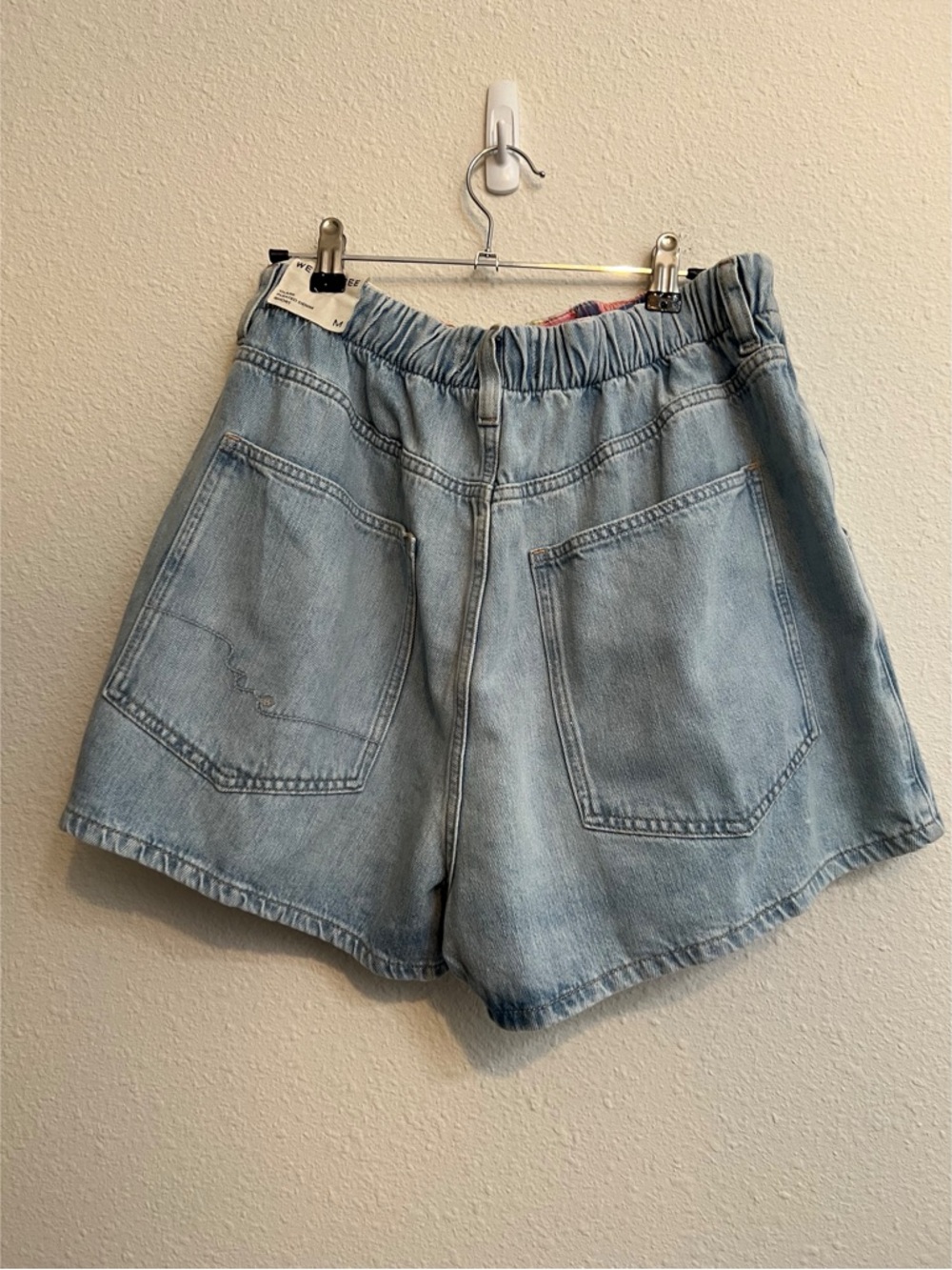#1717 NWT Free People Clark Pleated Denim Shorts Beach Stoned Medium - Picture 6 of 8